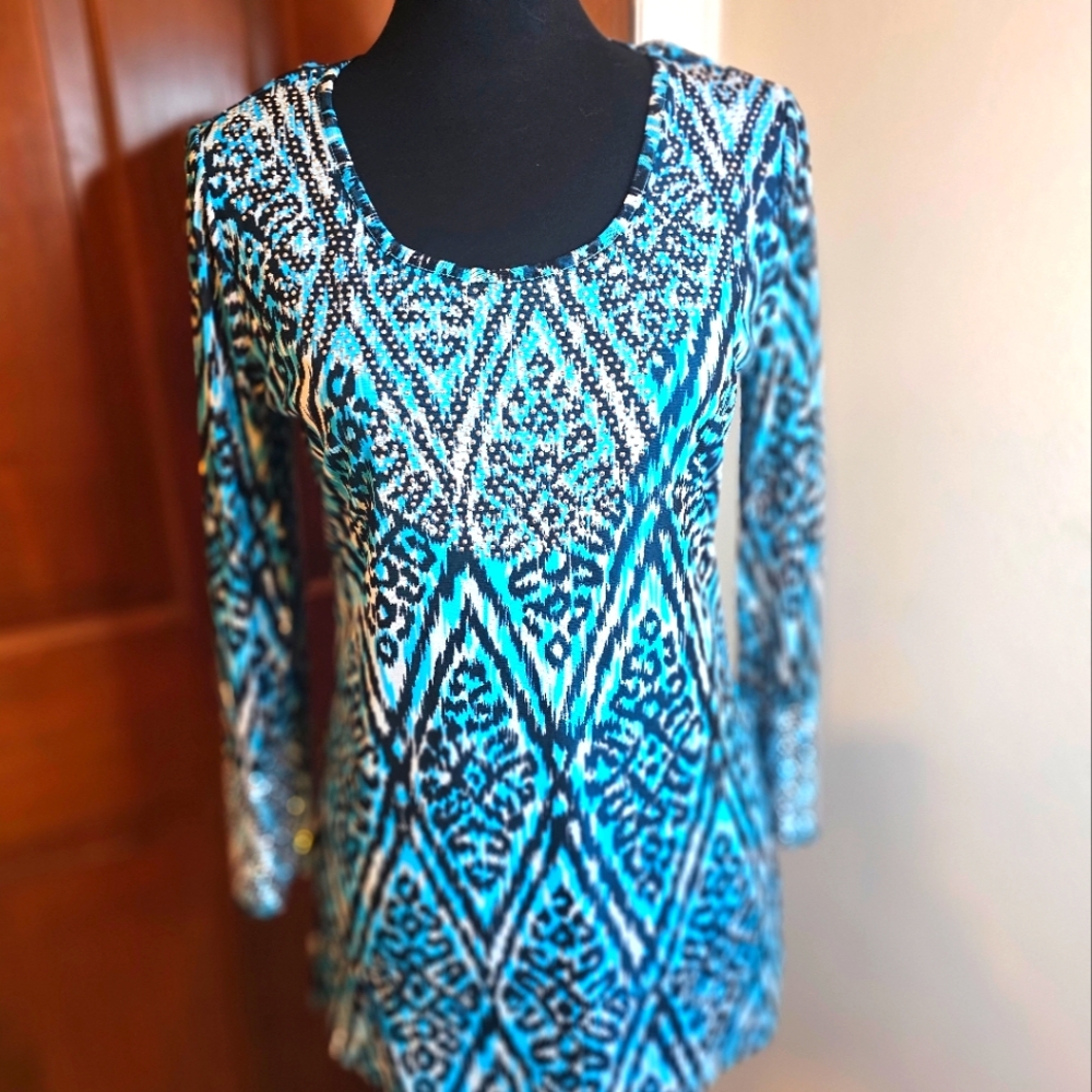 Blue w/rhinestones tunic top